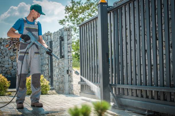 Best Animal Enclosure Cleaning  in Waxahachie, TX